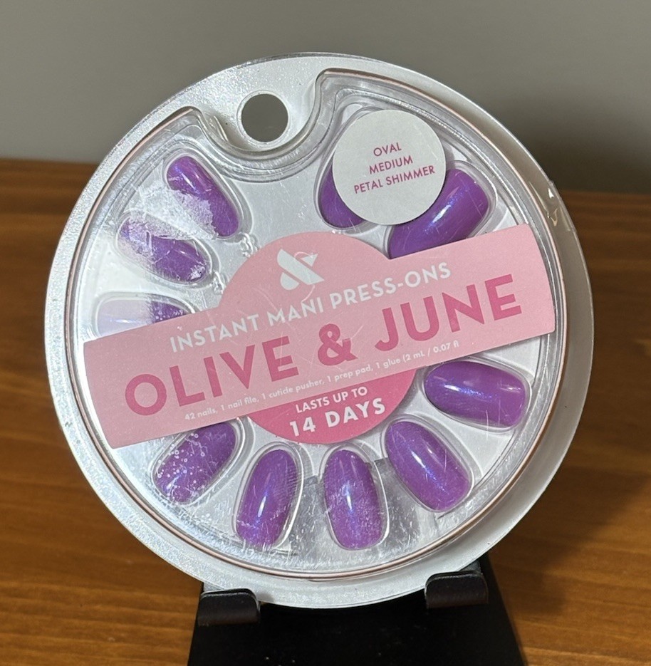 2Pk Olive & June Press-On Nails Oval Round Petal Milky Shimmer Short Medium
