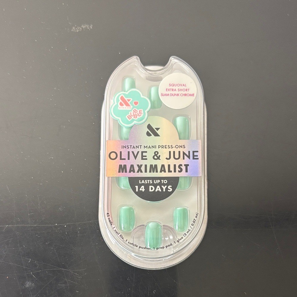 Olive & June Maximalist Instant Mani Press-On Nails – Slam Dunk Chrome
