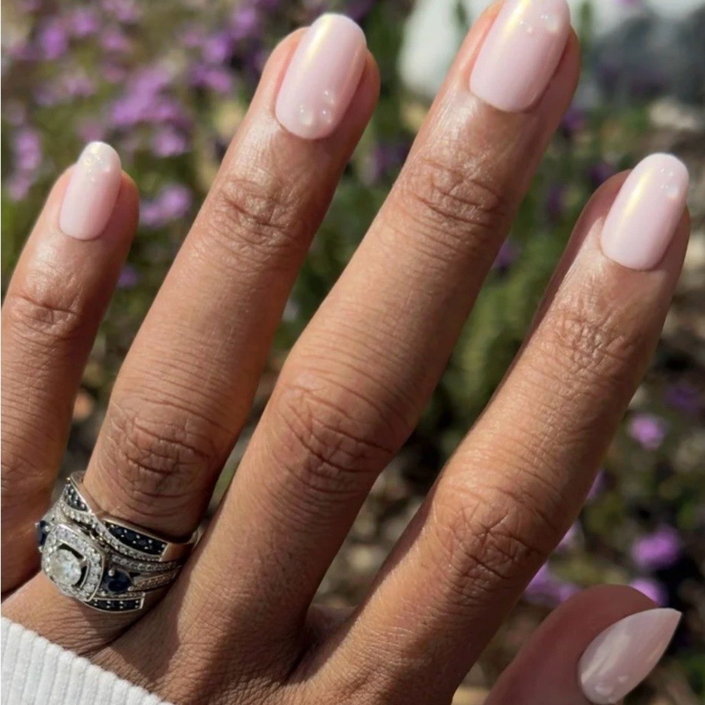 Olive & June Maximalist Instant Mani Press-On Nails – Pink Bubble Pearlescent