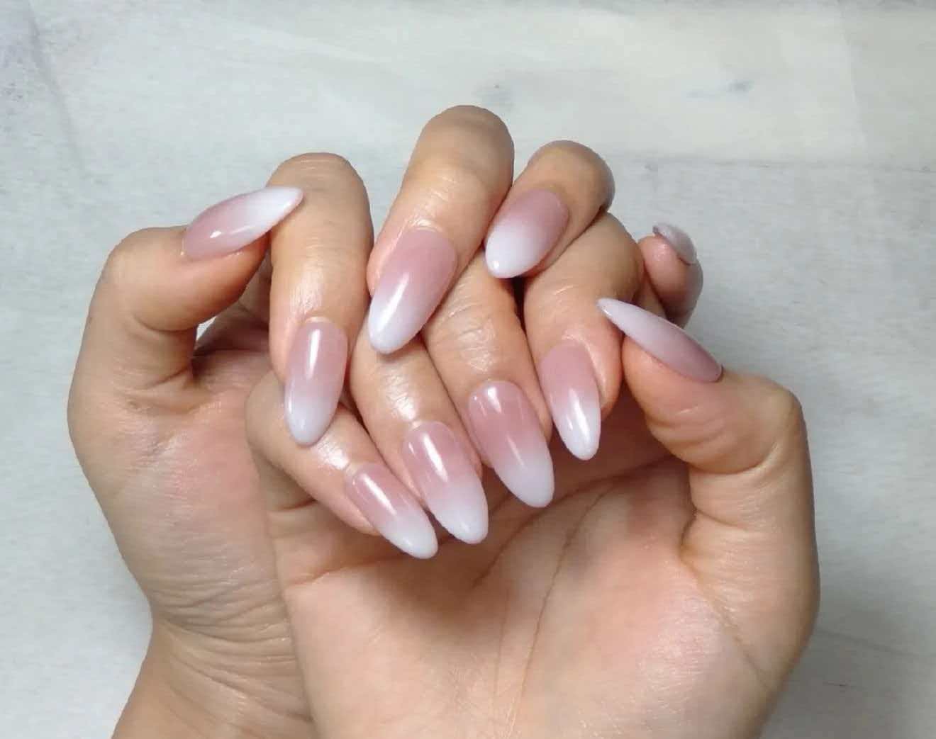 24pcs Pink Ombre Gradient Press-on Nails French Minimalist Style Short Oval Nail