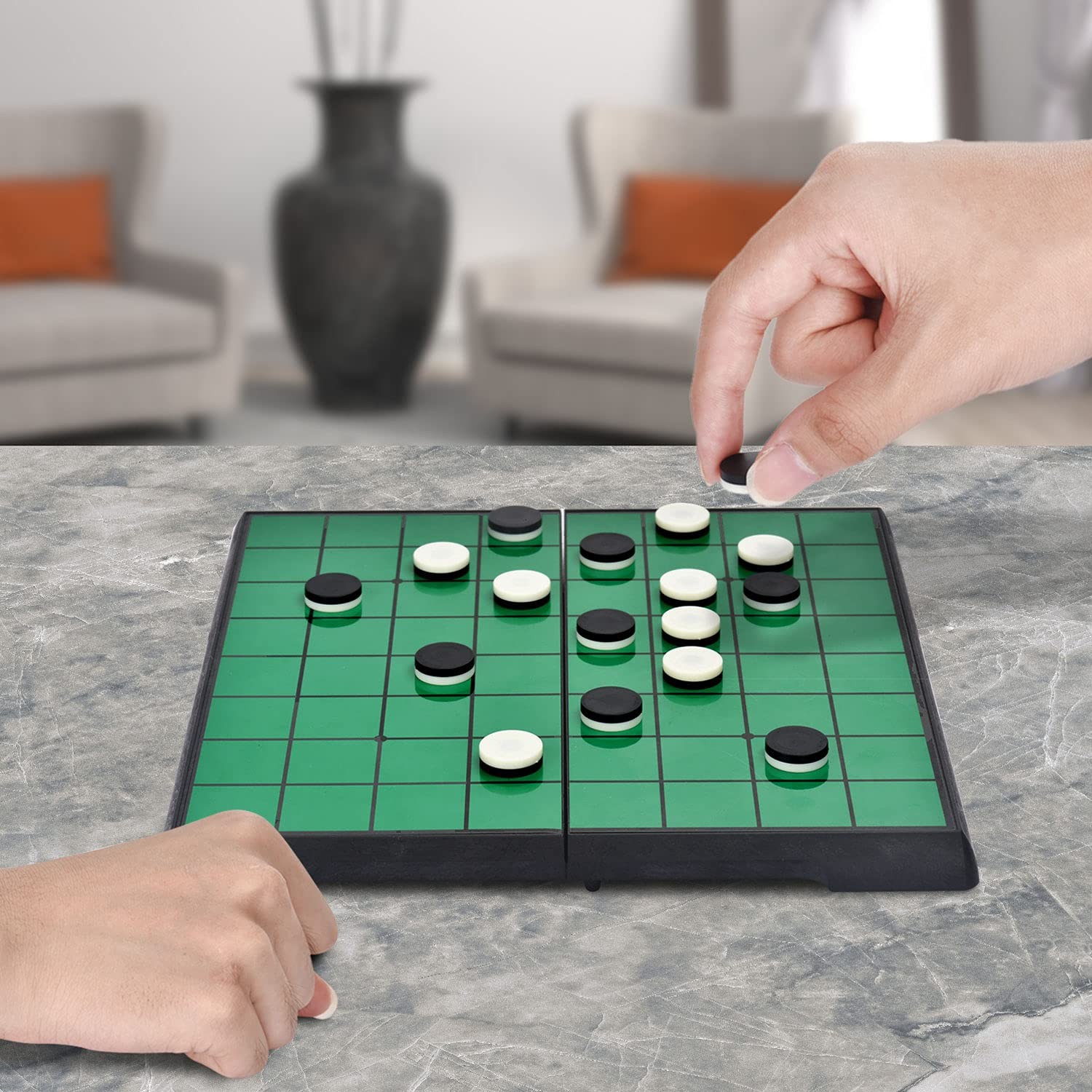 MusicTree Magnetic Reversi 7.56 x x 1.16 inches, White, Black, Green