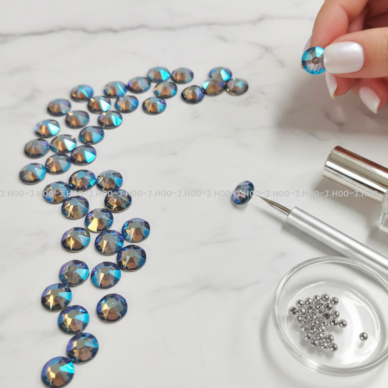 Swarovski 2088 – Flat Back-Black Diamond Shimmer F