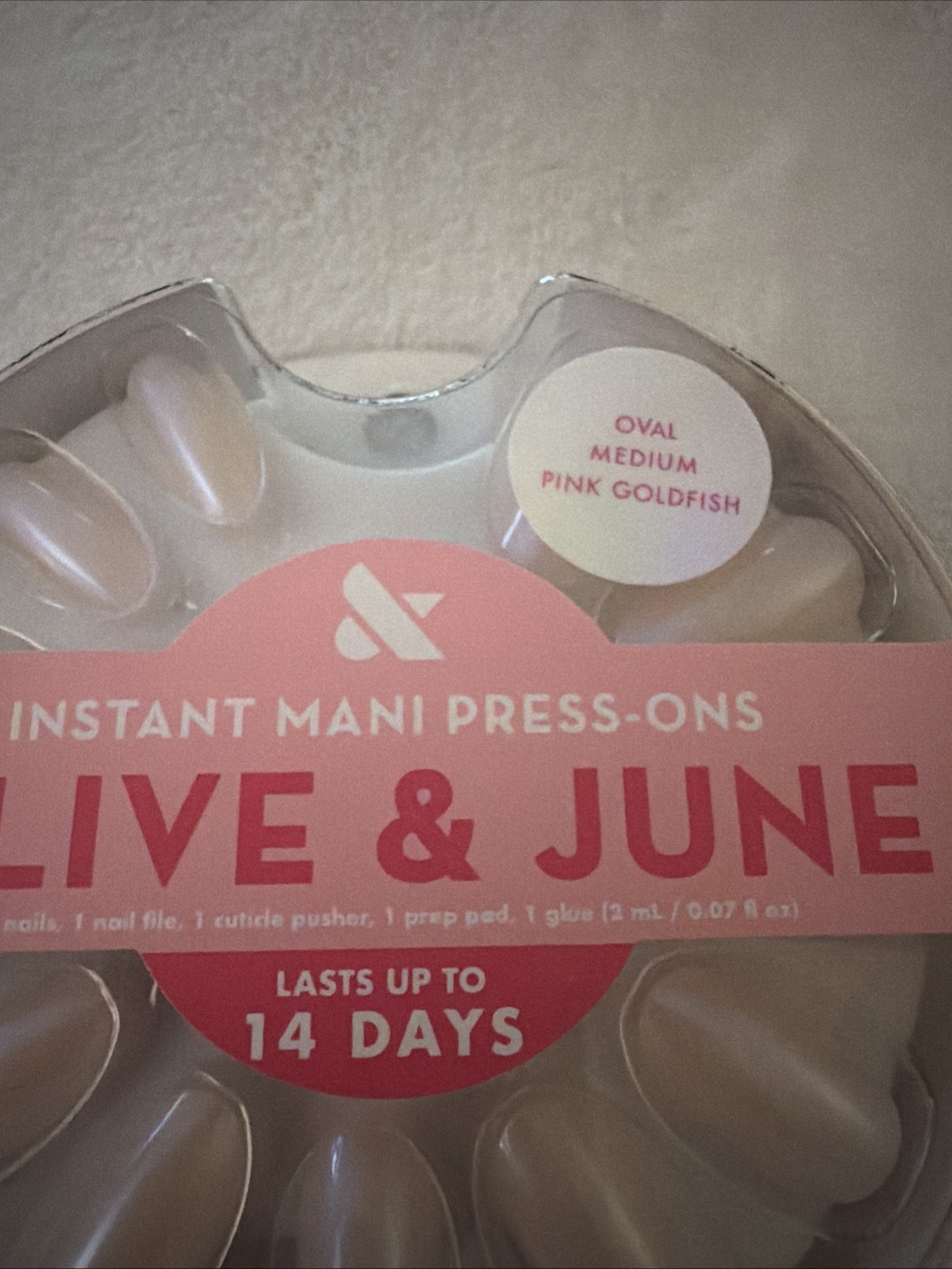 Olive & June Press-On Nails THE INSTANT MANI 42ct Medium Length PINK GOLDFISH