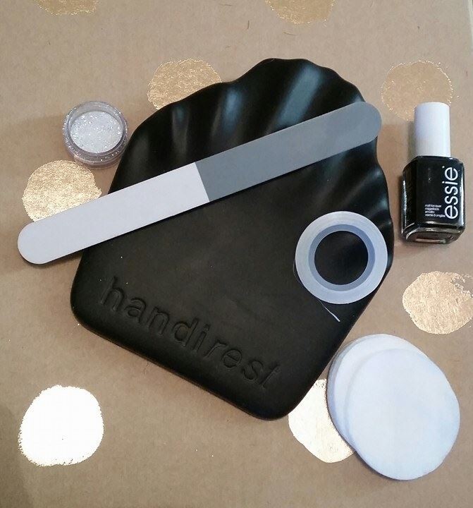 Handirest Manicure Accessory – New – Boxed – Nail Art Tool – Black Colour