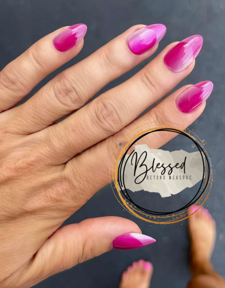 Red Aspen Press On Nails~Made you look ,Lia~Medium Almond • Shiny Velvet French