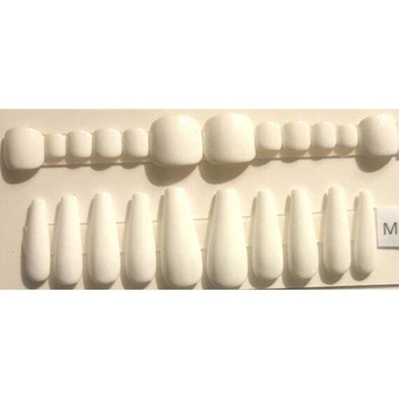 Pearl White Toe and Finger Nails + Custom Box | False Nails | Medium & Large