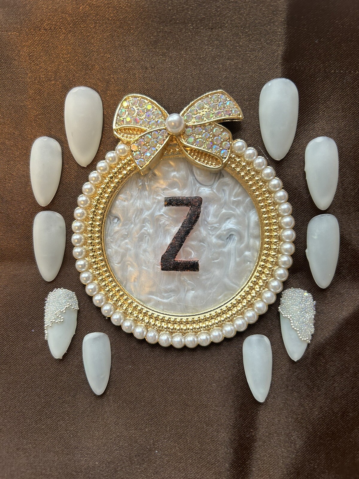 Z NAILZ!Handmade Matte White M Almond W/Embellishment Ring Finger Press On Nails