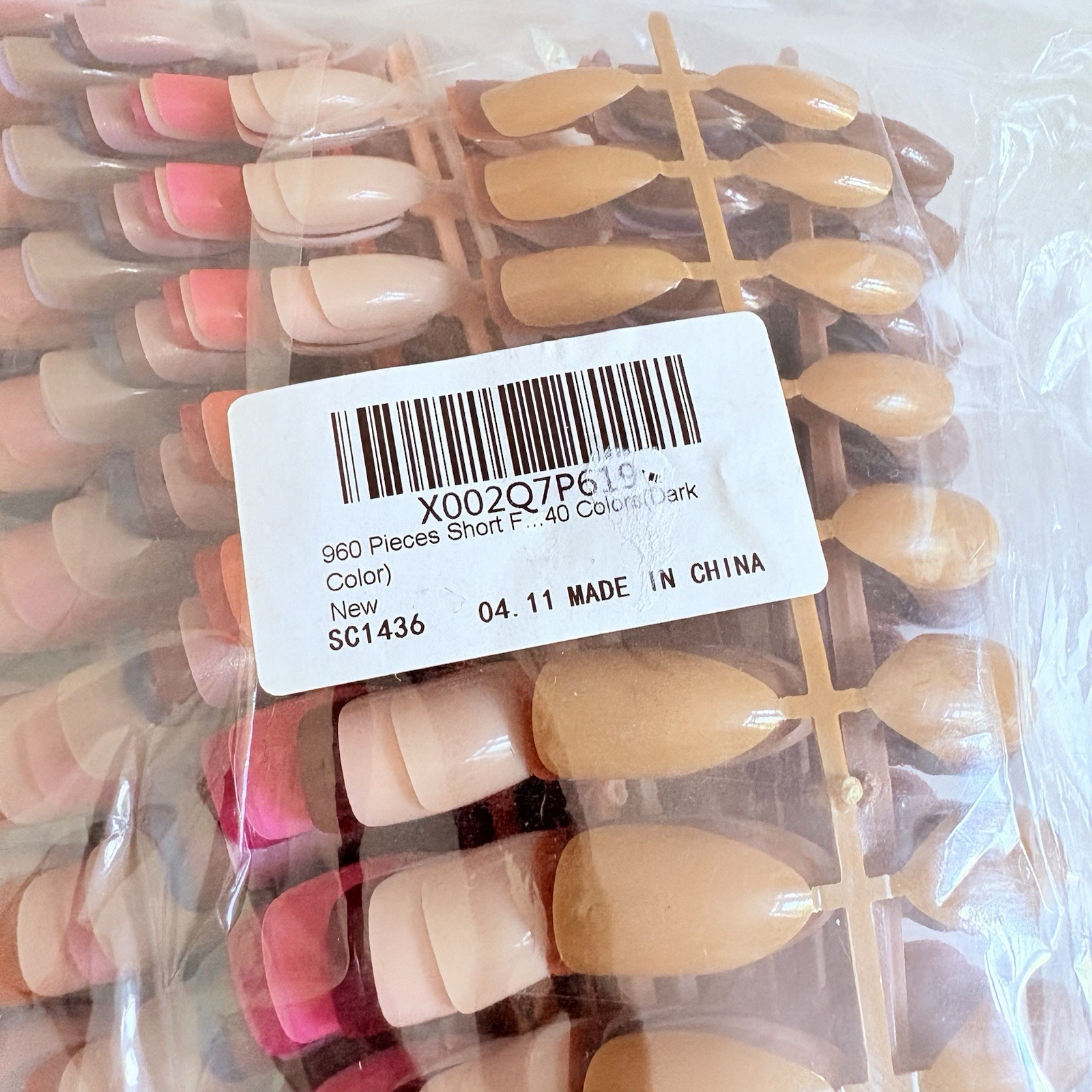 EBANKU 960pcs Short Colorful False Nails for Women Oval Press on Nails Glossy Ac