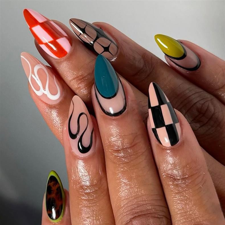 Trendy Tie Dye Short Almond Press On Nails For Europe And America