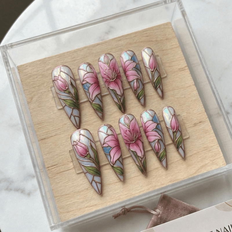Lily Stained Handmade Press on Nails Gold Line Pastel Gloss Elegant Fake Nails