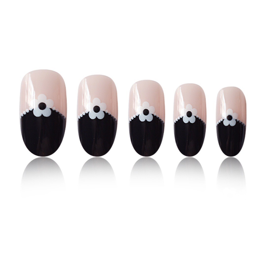 Black White Daisy Polka Dot French Retro INS Style Press On Nails Wholesale