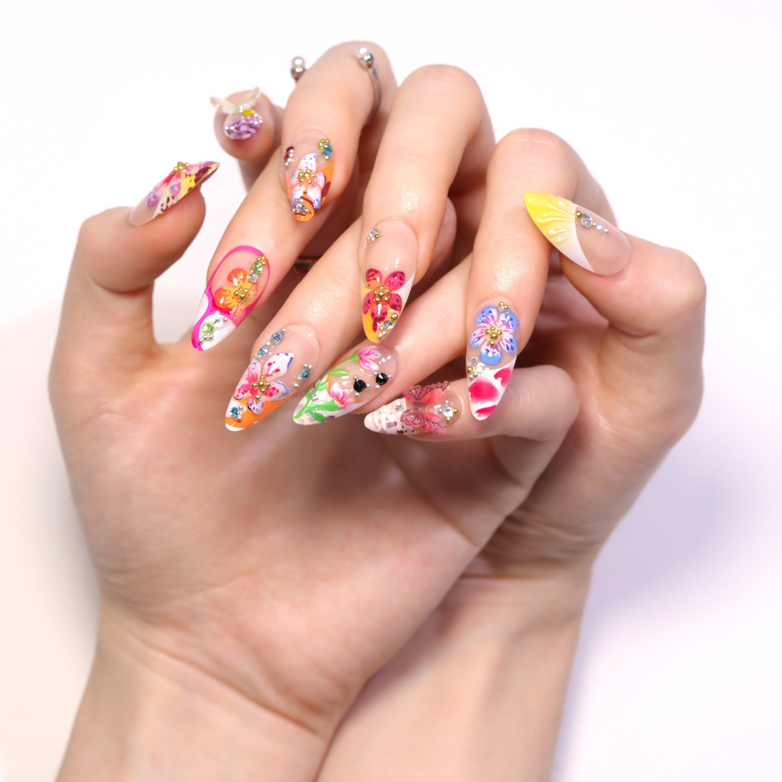 24pcs Tropical Vacation Press On Nails – Colorful Cartoon Floral Summer Nail Art