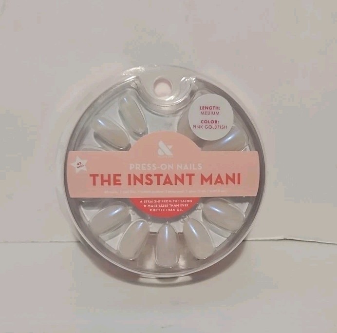 Olive & June The Instant Mani Press-On Nails Medium Pink Goldfish