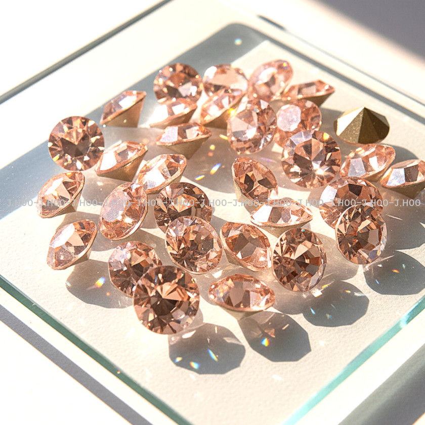 Preciosa Czech Light Peach V-Cut Round Stone Pointed Back