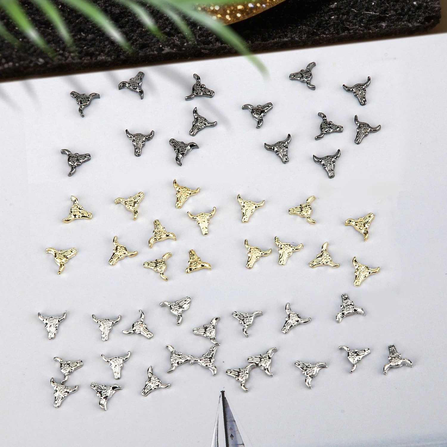 50pcs Western Cowboy Stylish Bull Head Nail Charms, Halloween Retro Alloy Art…