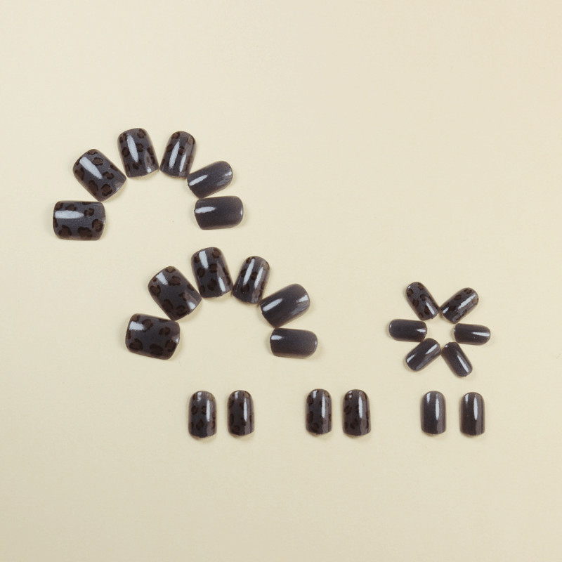 48 Pcs Leopard Black Gradient Short Square Press on Nails, Minimal Fake Nails