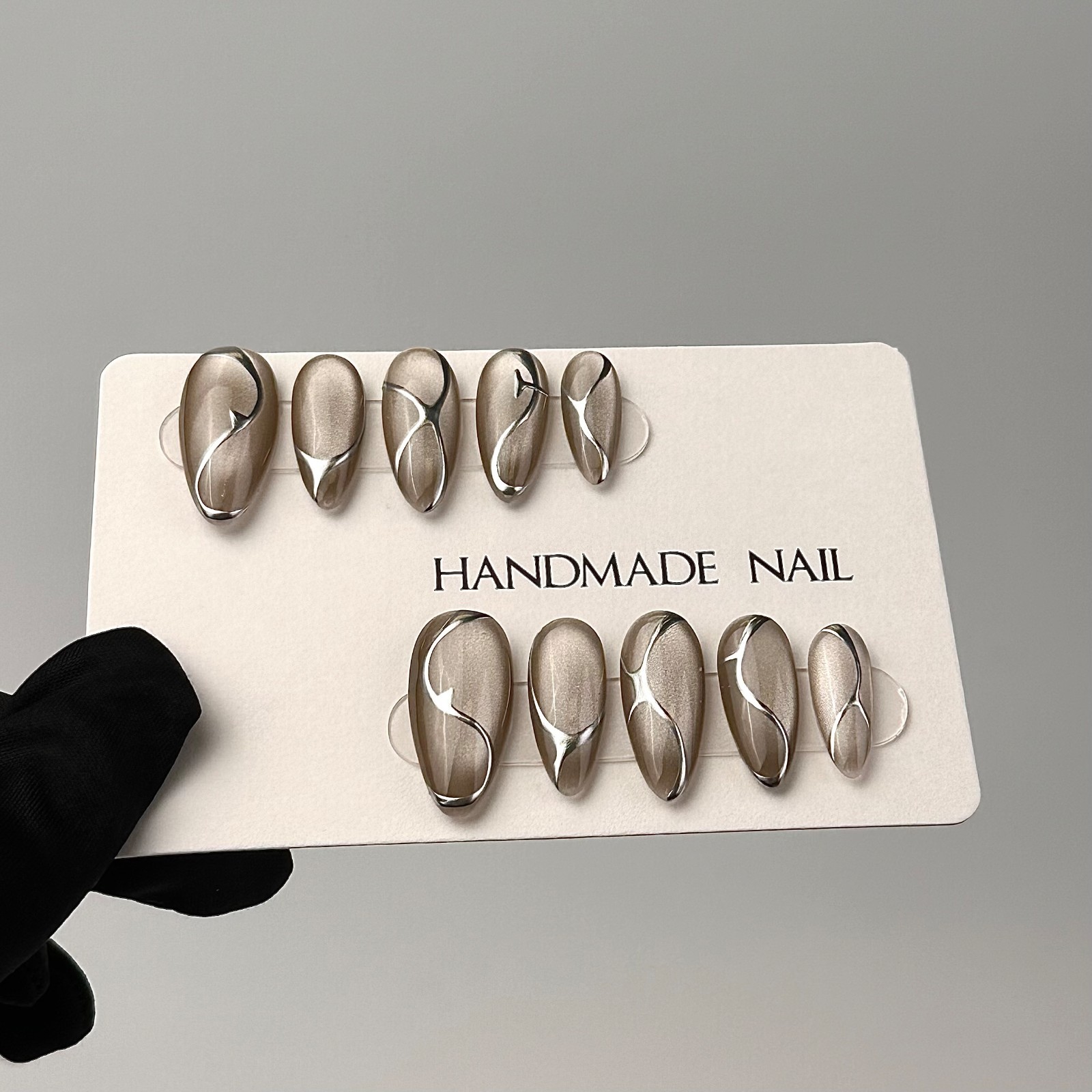 Futuristic Metallic Chrome Press On Nails, Handmade Grey Cat Eye Base Fals Nails