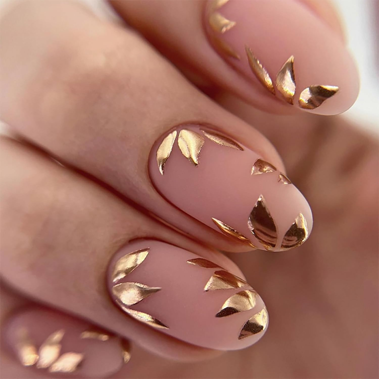 Press on Nails Short Length Almond Shaped Artificial Acrylic Fingernails Gold Le