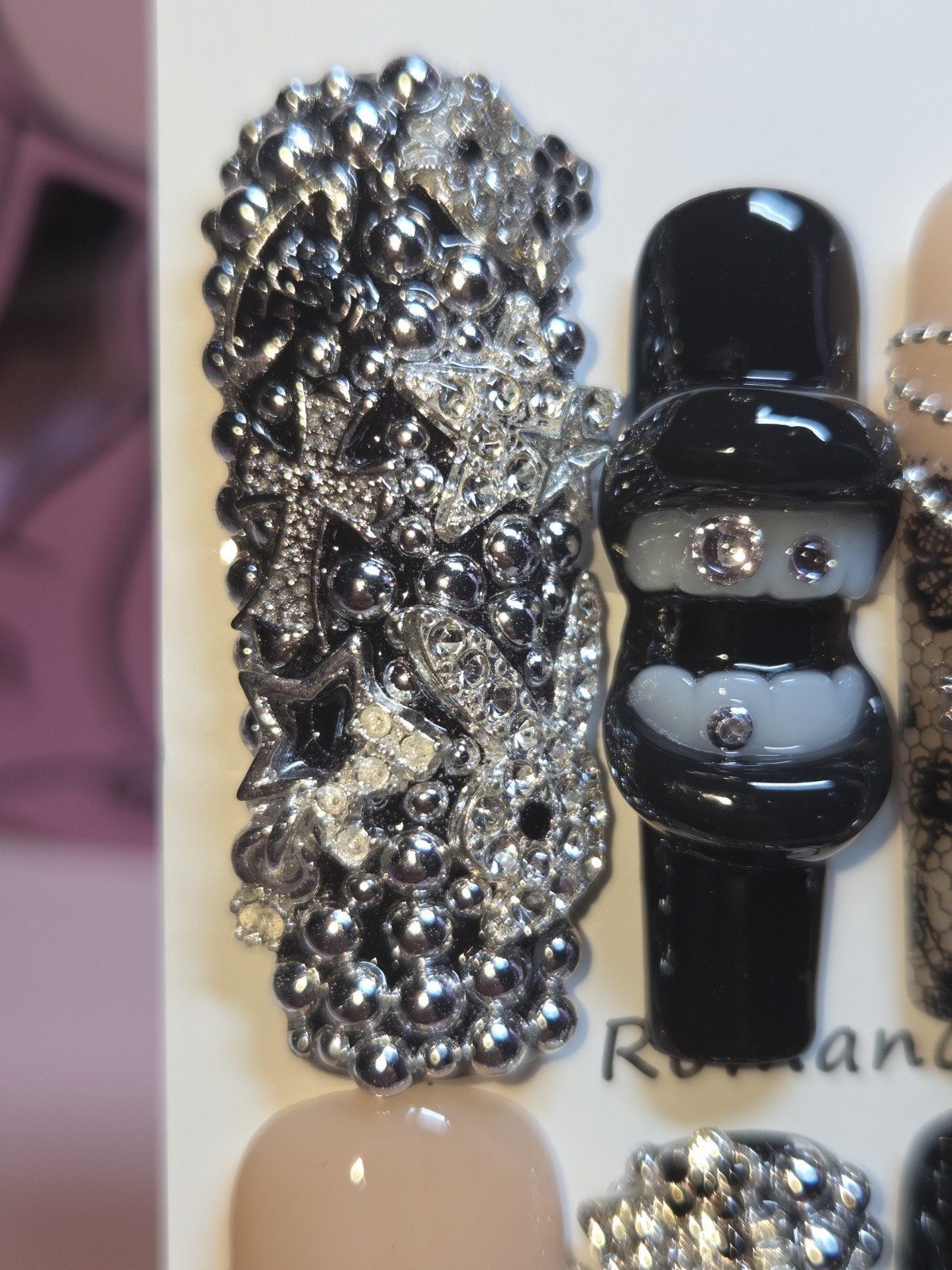 Press On Nails Handmade Medium Curvenail, black lace lips teeth cross necklace.