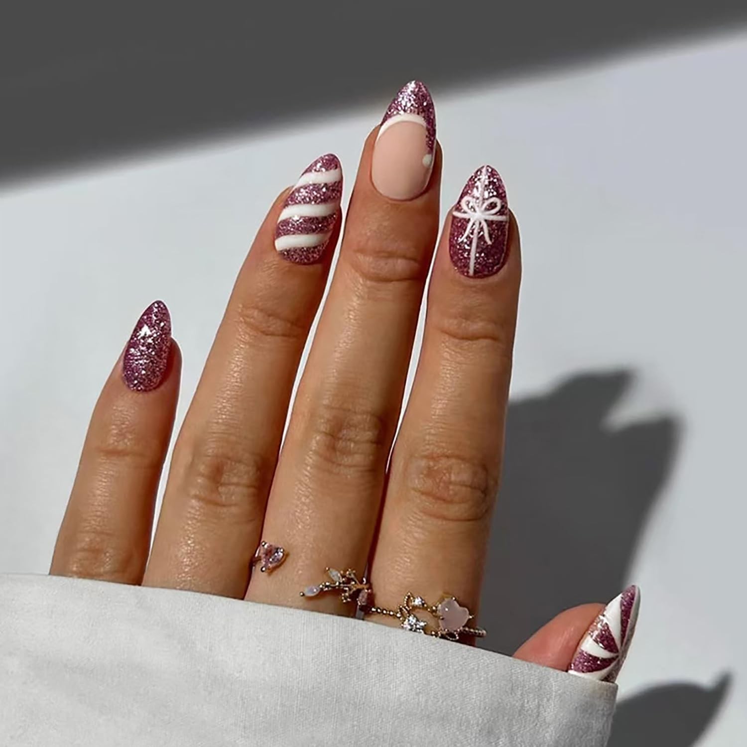 24Pcs Cute Christmas Press on Nails French Tip Fake Nails Almond Medium Glue …