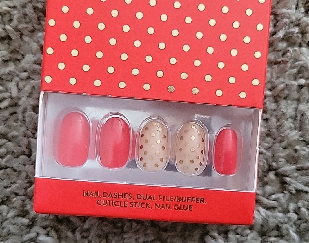 Red Aspen Press-On Nails Lovely Scarlett Shiny Medium Almond New