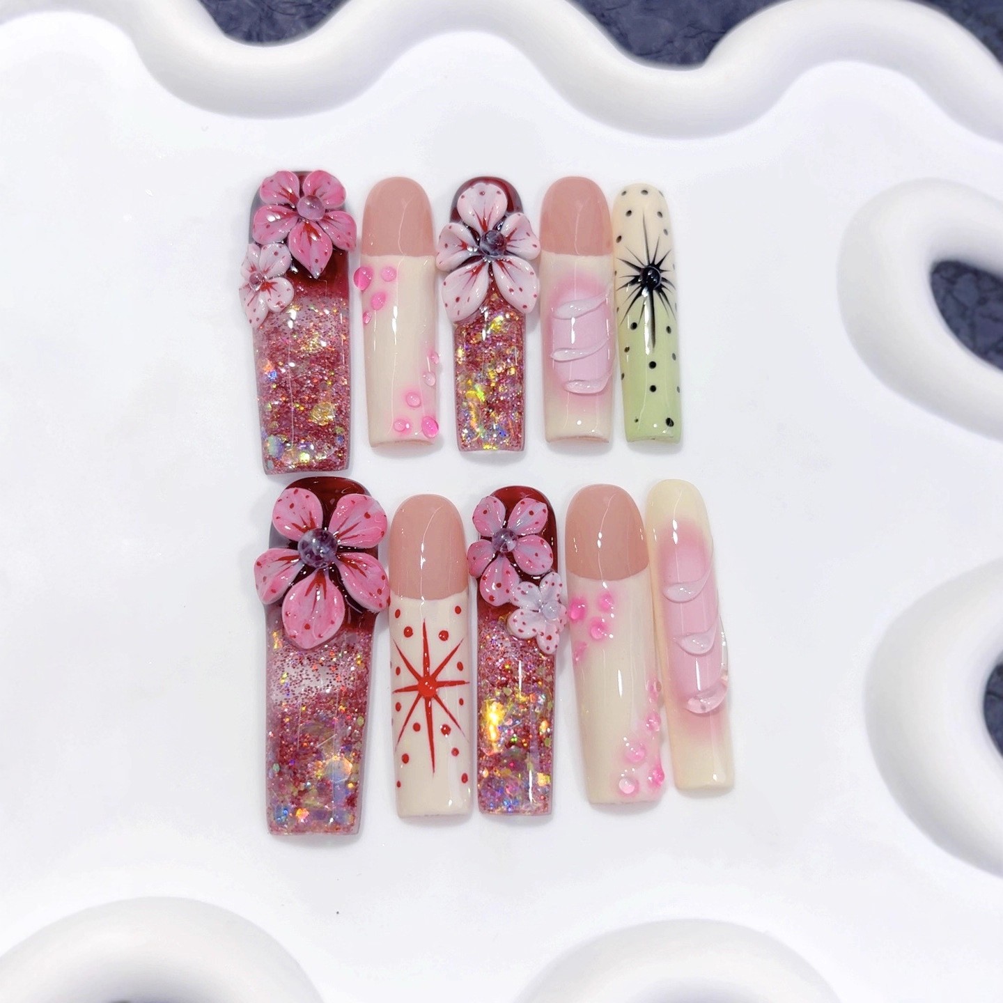 10Pcs Retro Glitter 3D Relief Carved Long Tapered Press On Nails For Dating