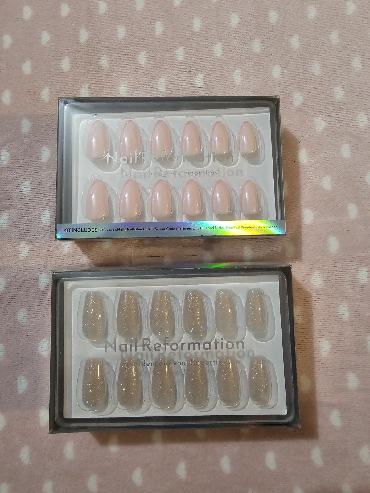 Nail Reformation Press-On Nails Nude & Glitter Beige Almond Shape Glue Included