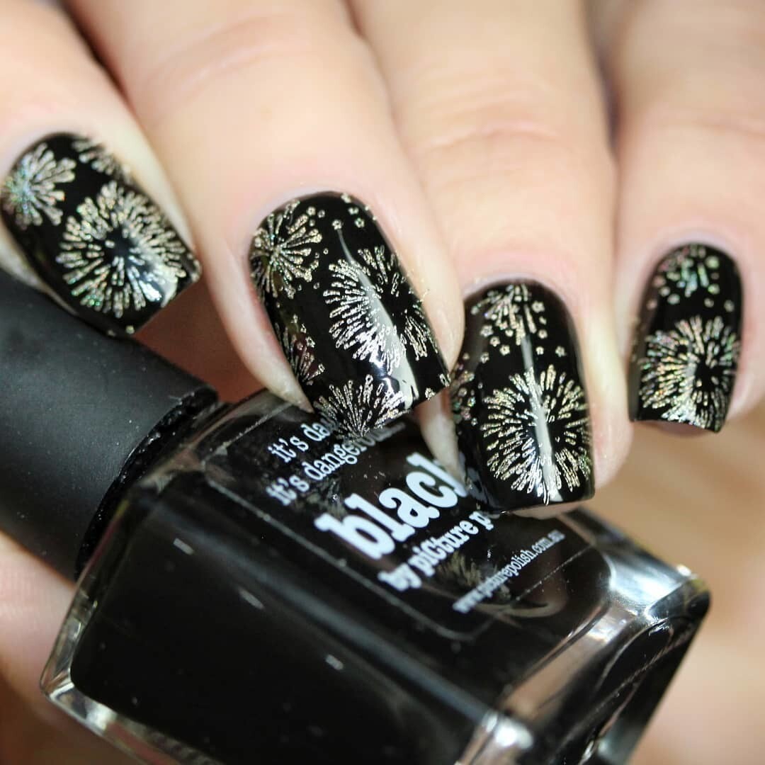 B034 Deck the Nails Stamping Plate For Christmas Stamped Nail Art Design