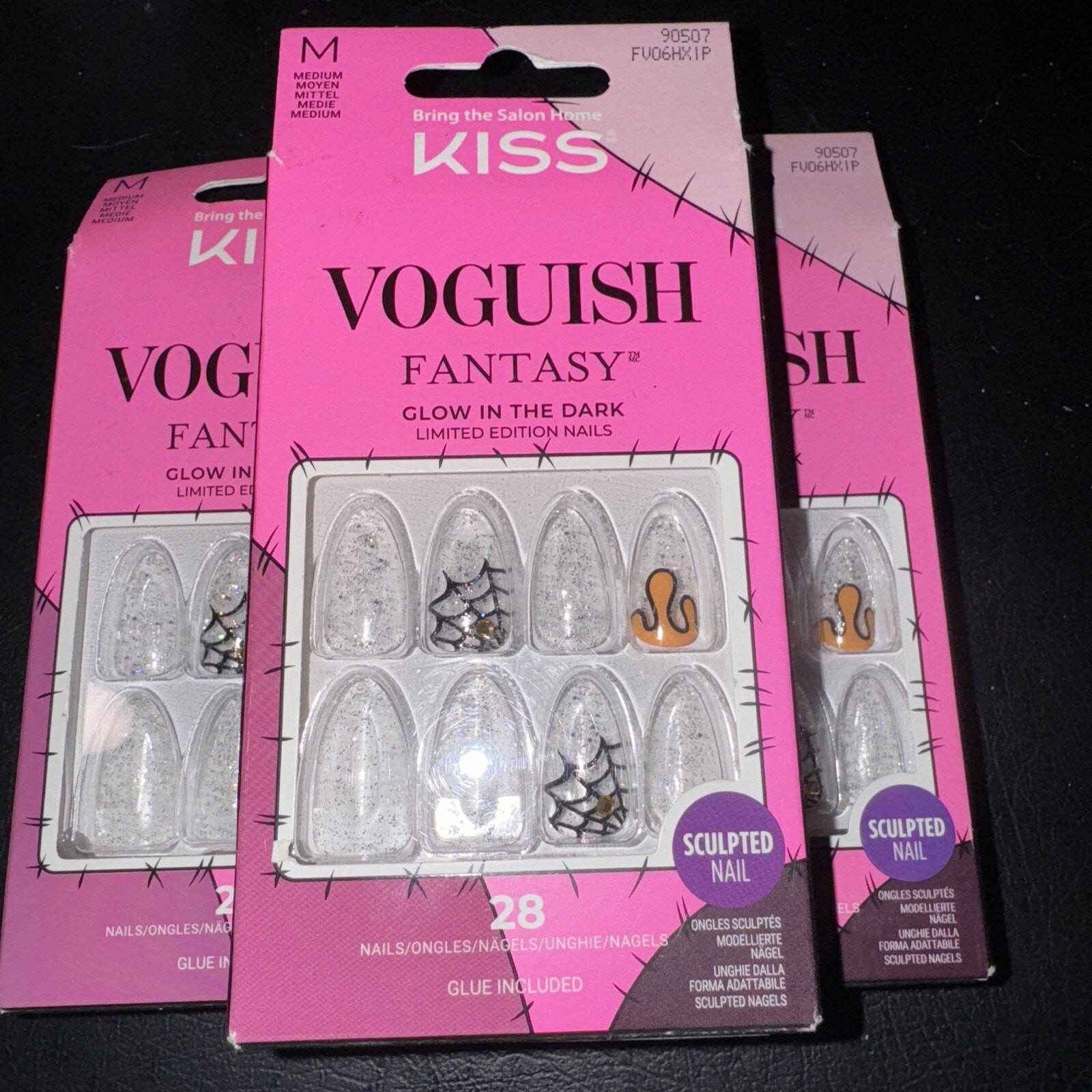 Kiss Voguish Fantasy Glow in The Dark Gel Nails Medium Clear Glitter Web 3 Pack