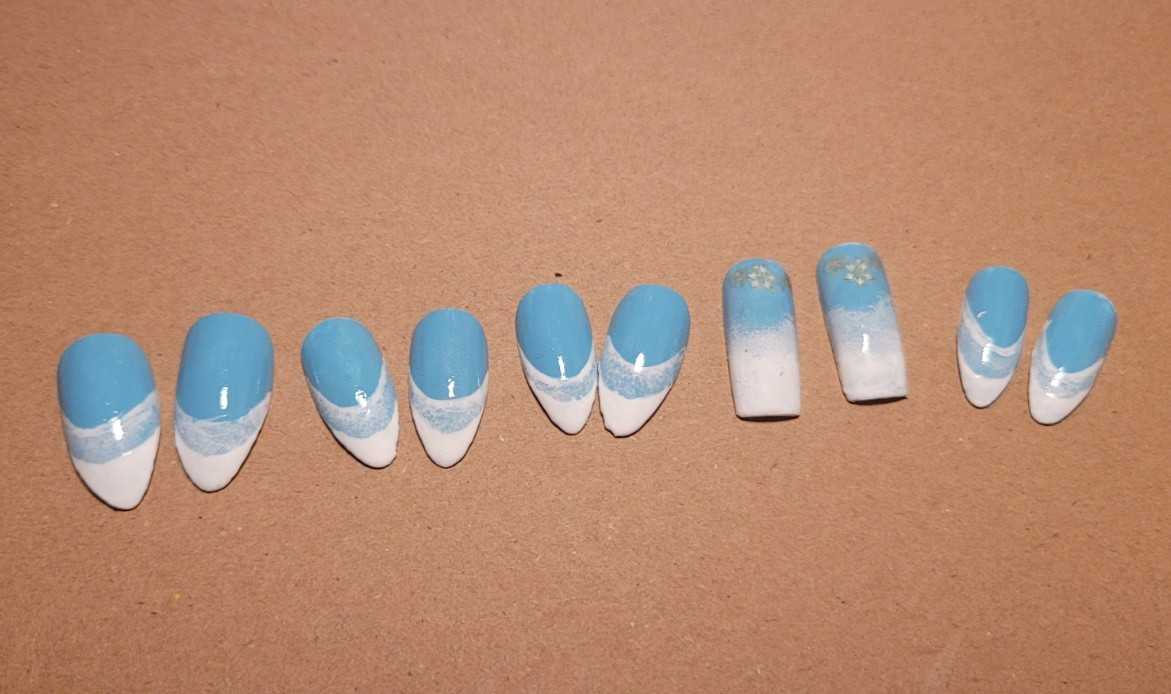 Press-On Nails Nails| Kawaii Blue/White French| Shape Almond| Size Medium| Reusa