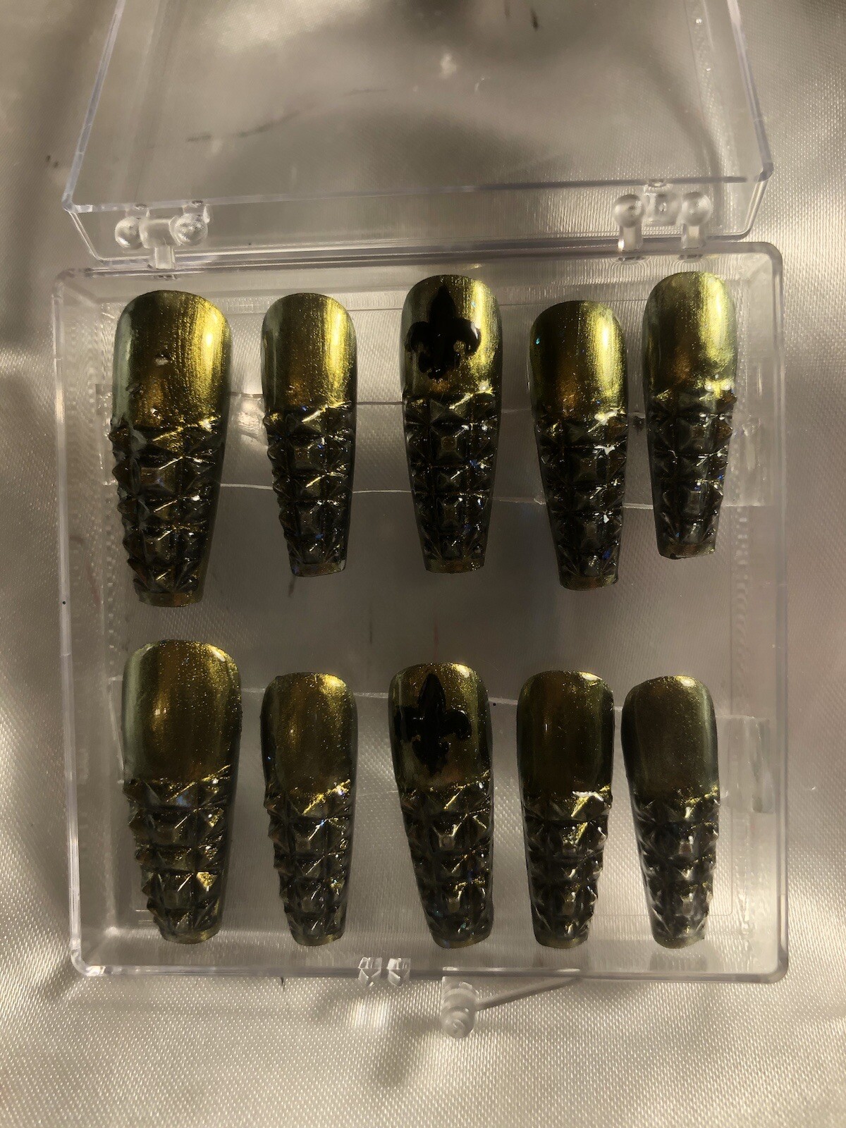 Z NAILZ! Z CLAWZ! Holographic Green Alligator Textured Press On Nails/MARDI GRAS
