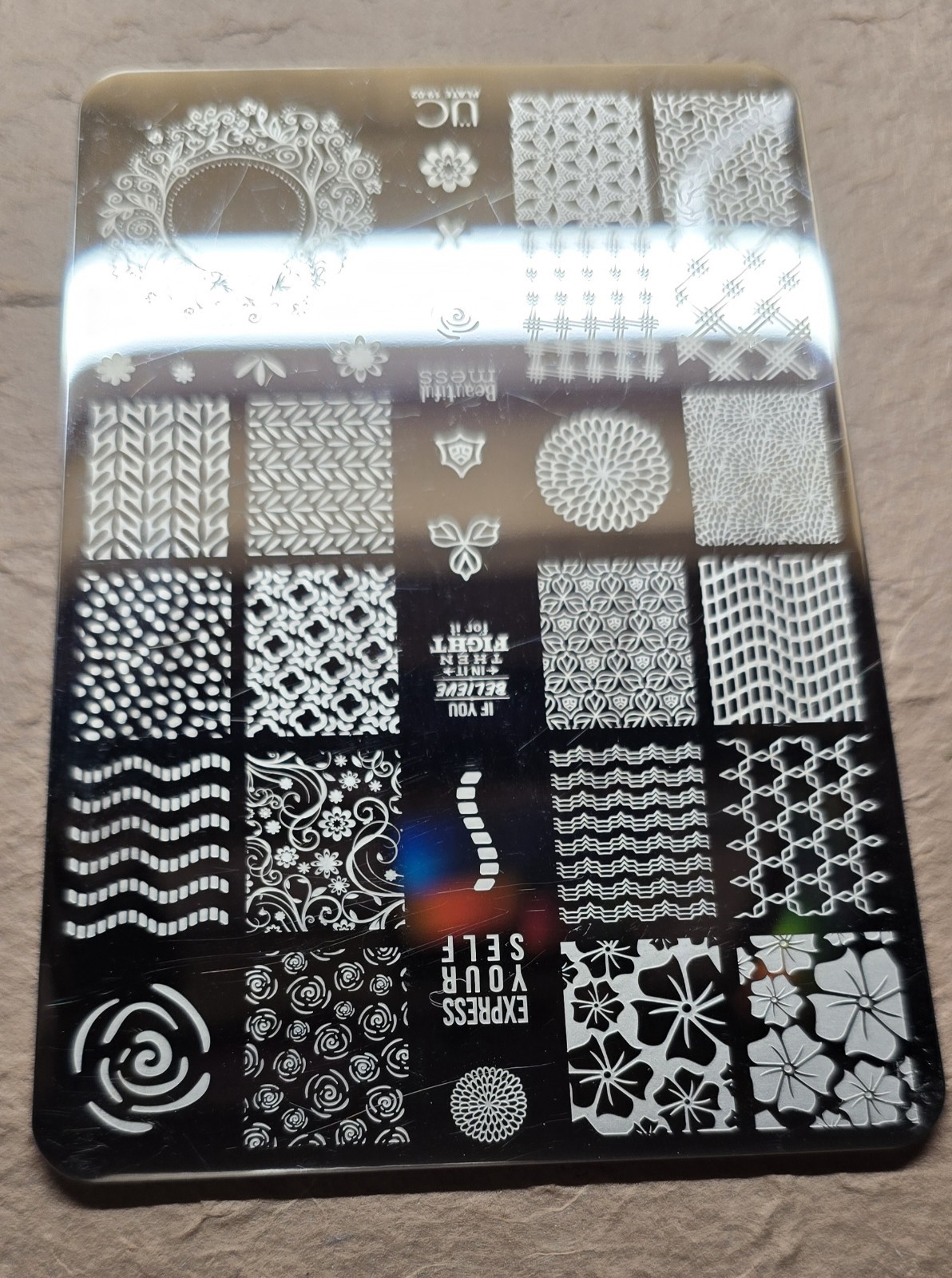 UBER CHIC UC 19-02 Nail Stamp Plate UberChic Floral Flower Modern Pattern