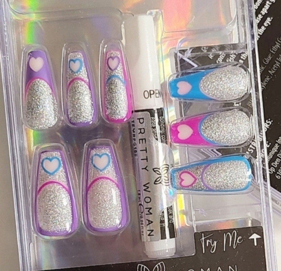 NWT PRETTY🦋WOMAN FAUX NAILS LONG GLITTERY COLOR FRENCH HEARTS+ GLUE!