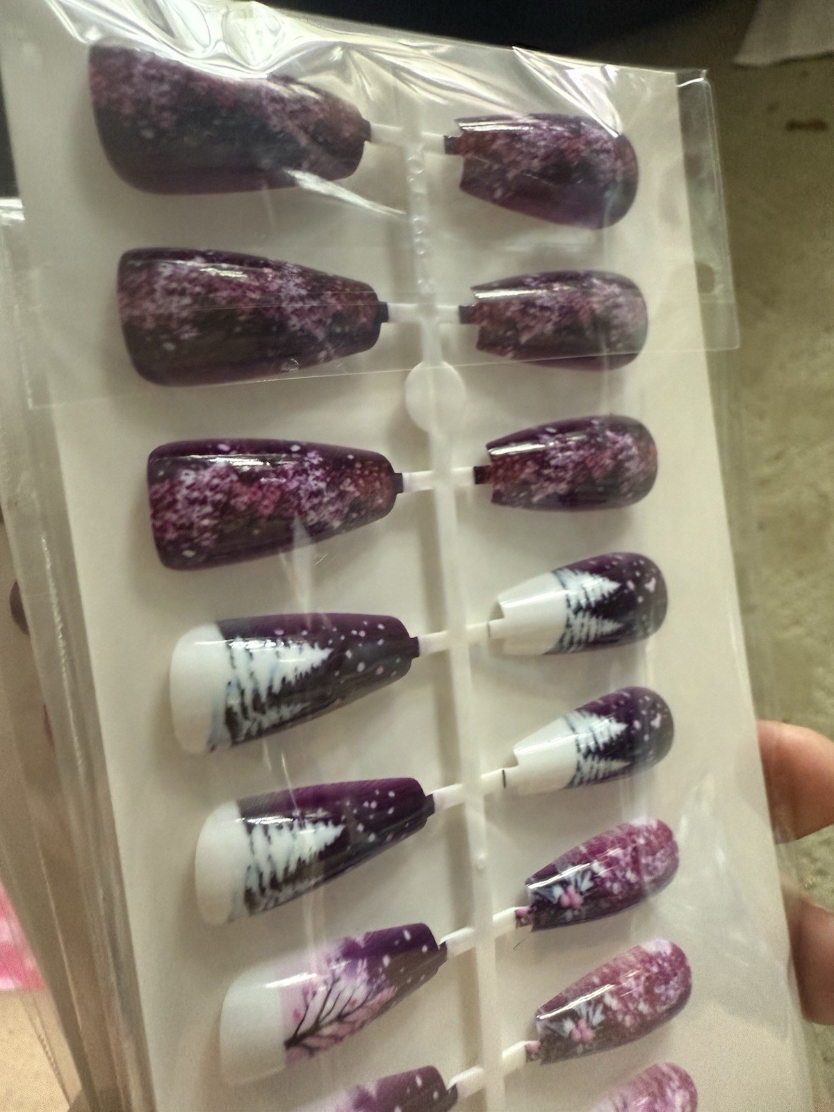 24 Pc Press On Nails Christmas Snow Scene Pink Purple White