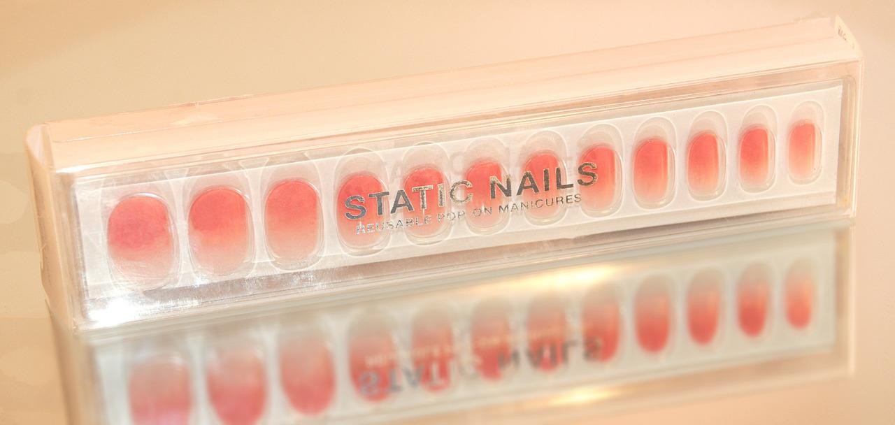 Static Nails ~ Pop On Manicure – Soft Ombre Rose Round 24 pc Set 12 Sizes *NEW!