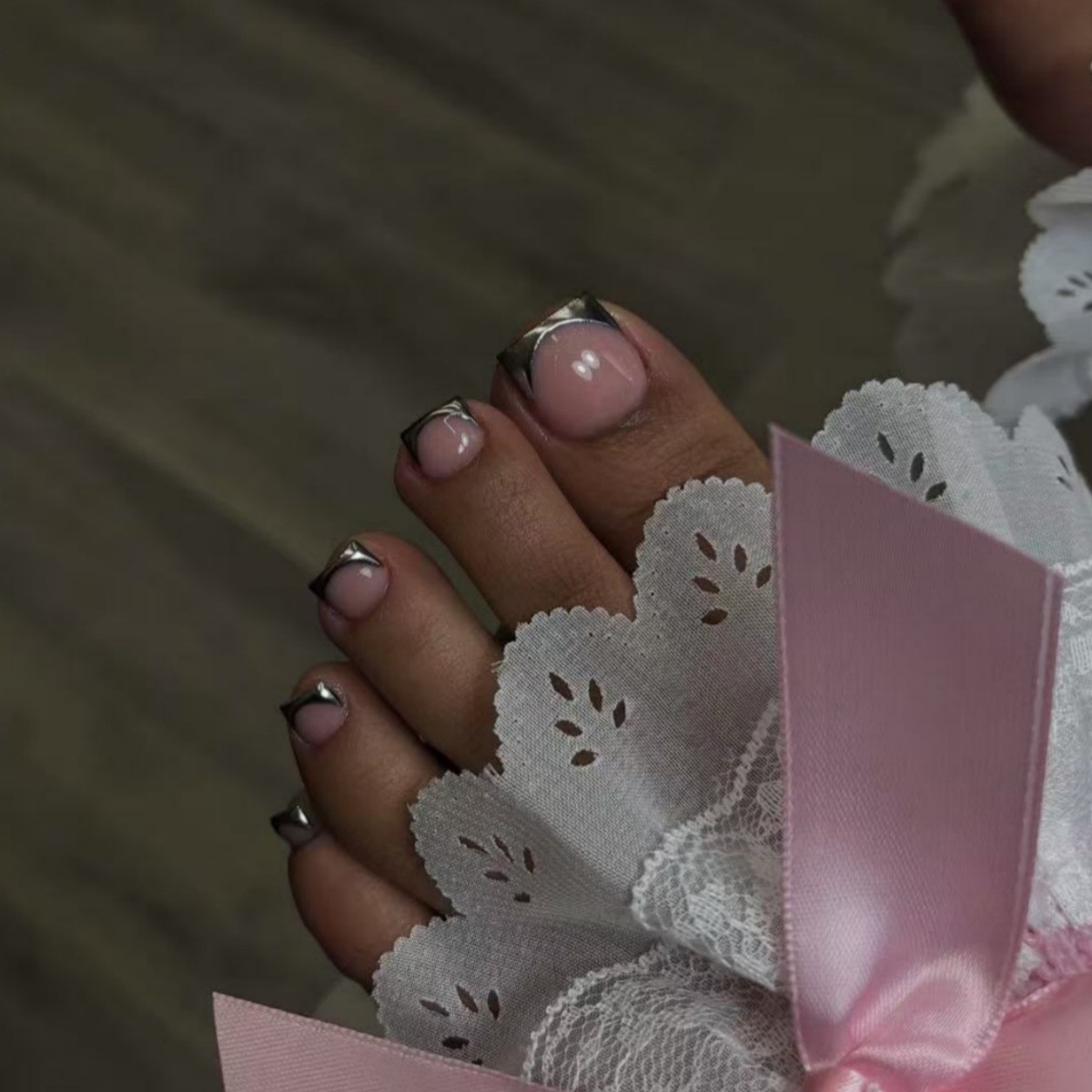 48Pcs-Toe Nails Nude Silver Metal French Press on Toenails Minimal Style