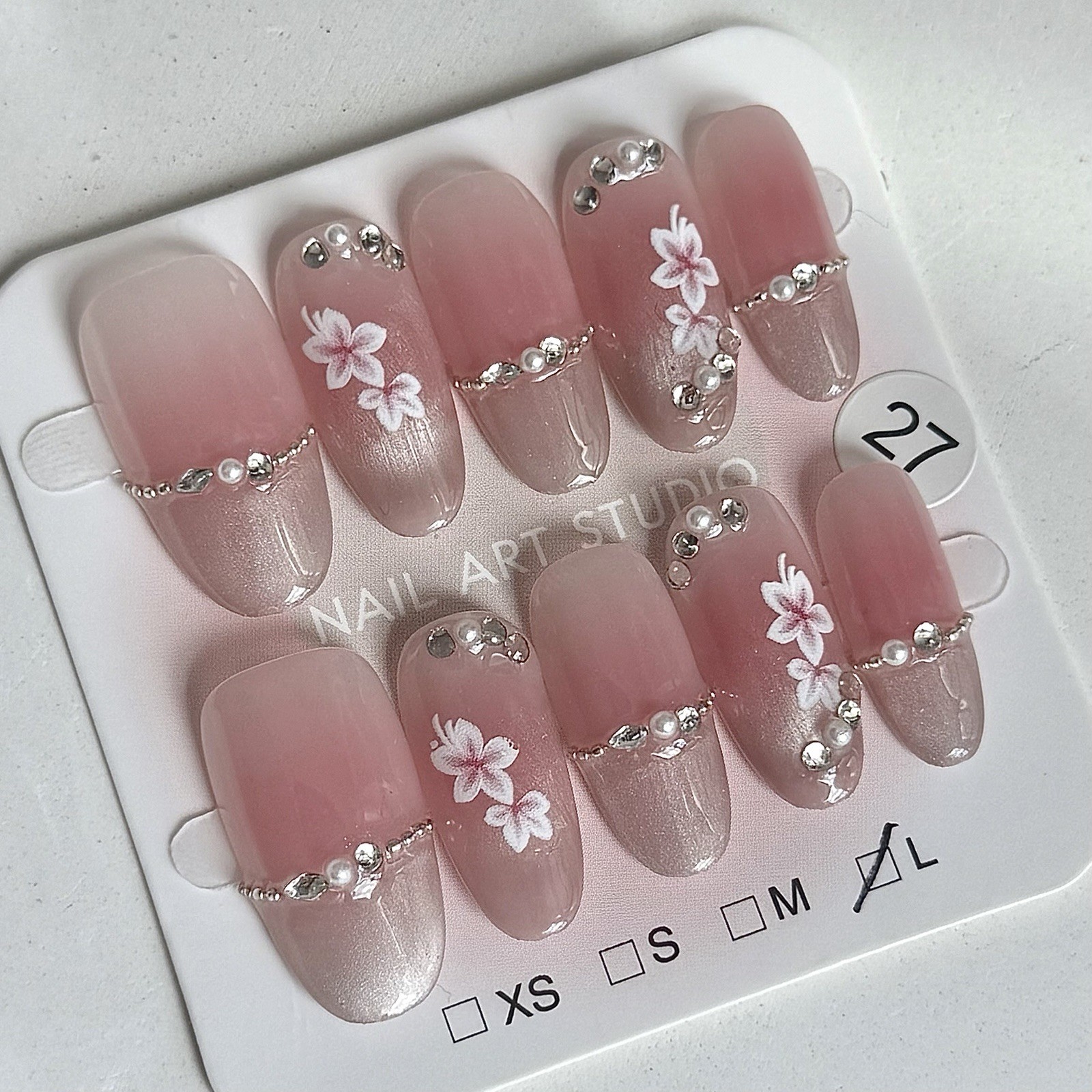 Handmade Flowers Press-On Nails Medium Oval Size L Reusable Fake Nail