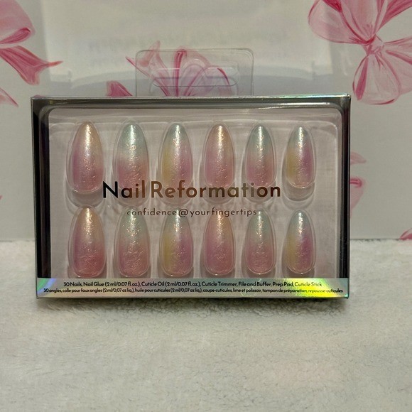 Nail Reformation Press On Nails Ombre Iridescent Almond Shape Set