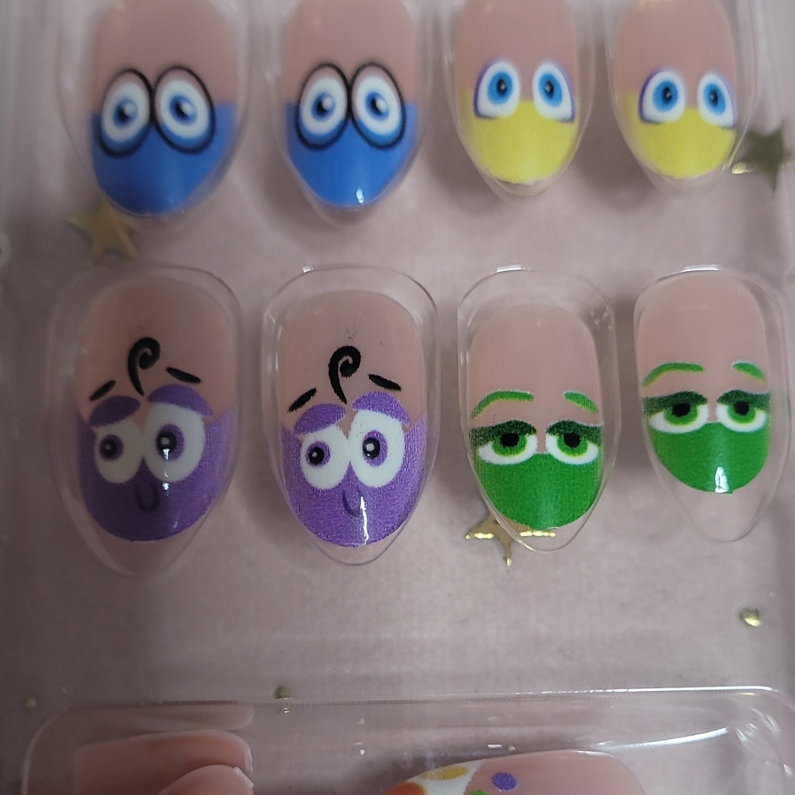 Cartoon Character Face 3D Pre-Designed Press-On Nails Short Oval Multicolor