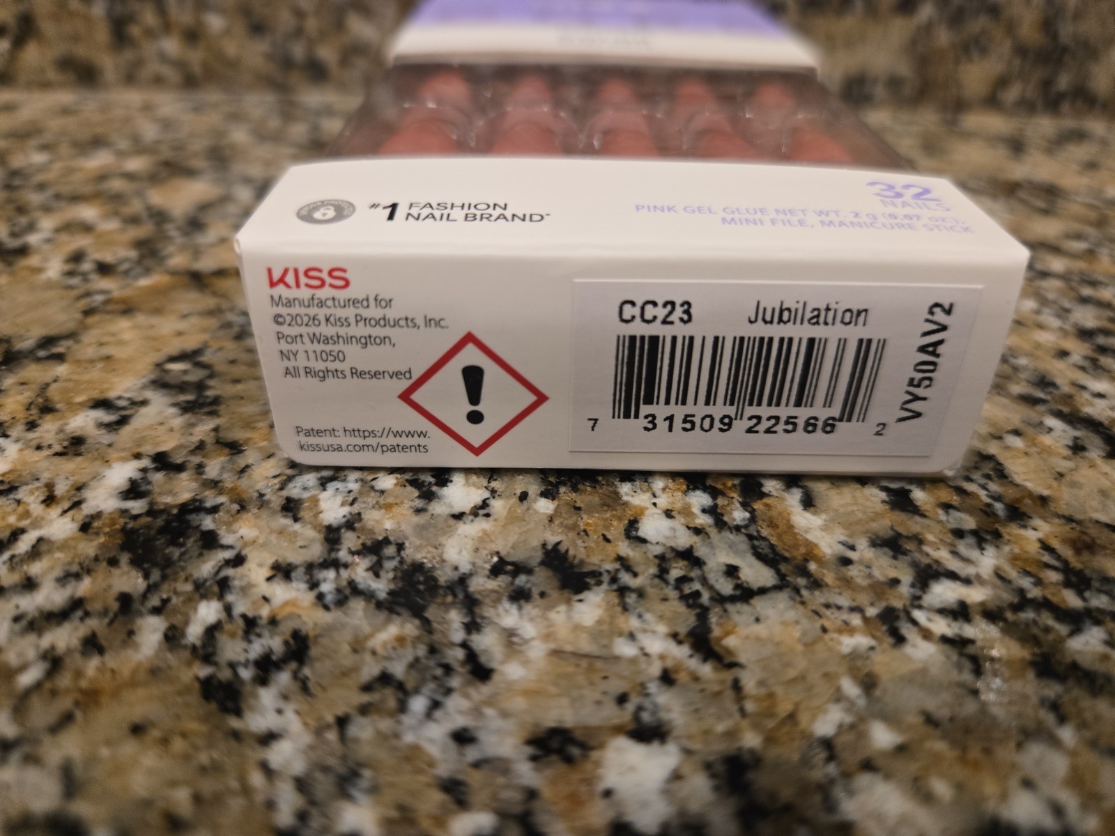 KISS CORE Press On Nails Medium Must Have 32 Nails NIB. Free Shipping