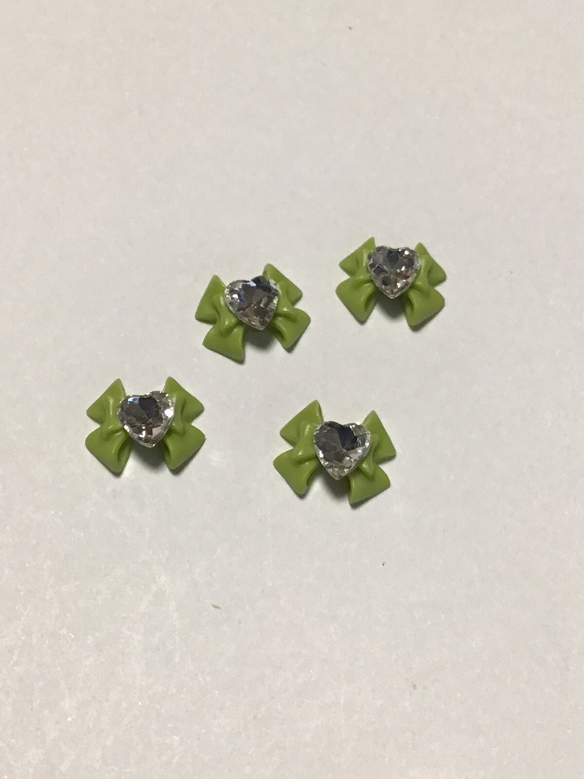 4 PCs Green Bow With Rhinestone Heart Kawaii Nail Charms