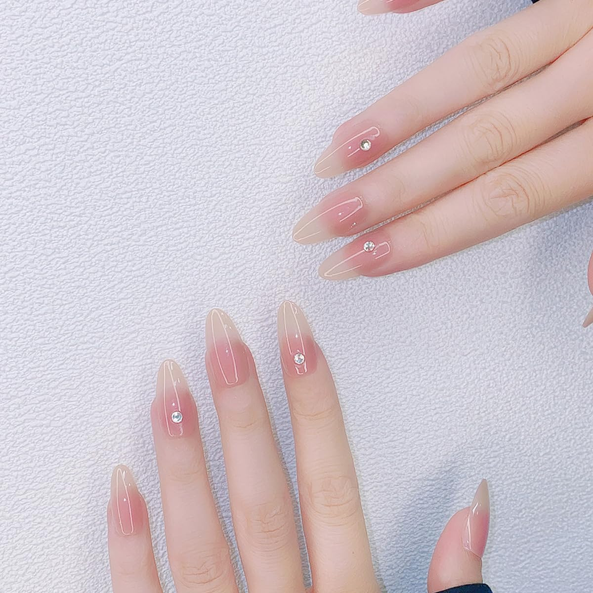 Nude Press on Nails Pointed Almond Fake Nails Tips Full Cover Medium False Gradi