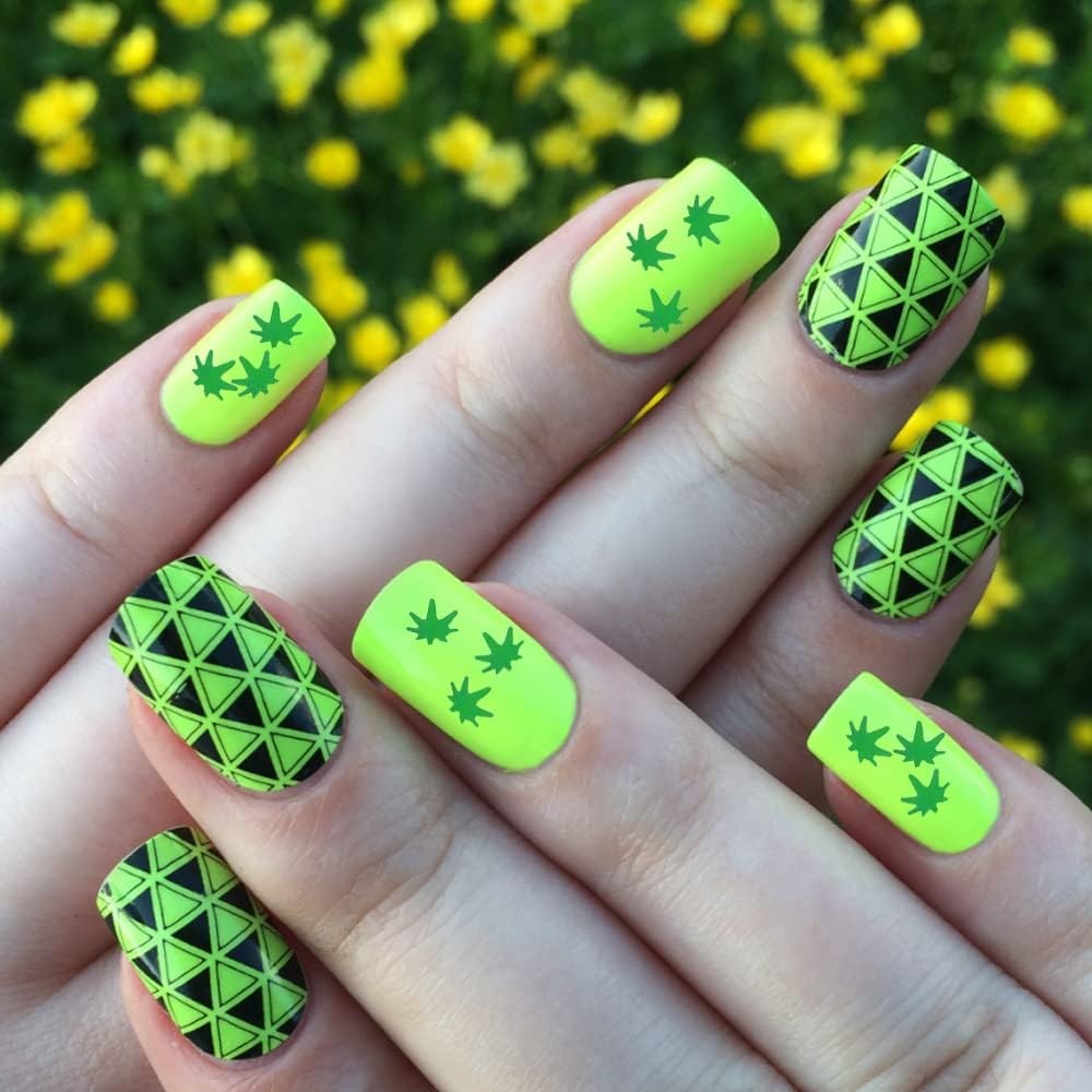 Weed Leaves Chunky Glitter Flakes Nail Art Sequin, Approx. (10g)