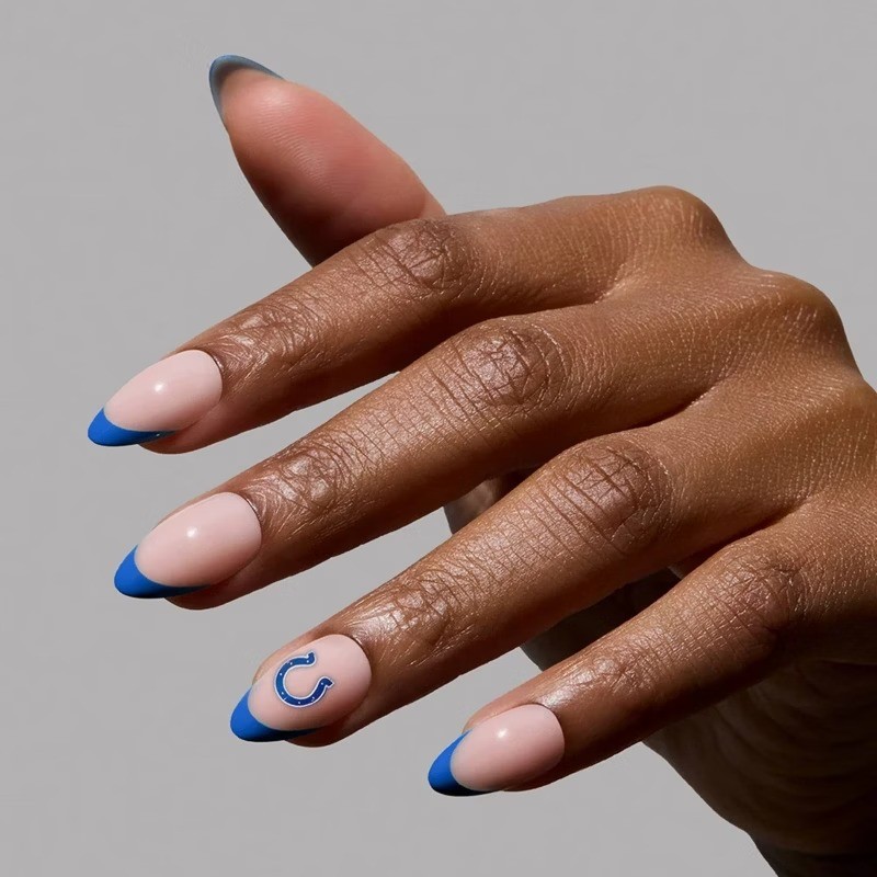 Indianapolis Colts Press-On Nails: Almond Shape, Gloss Finish, 30 Pieces