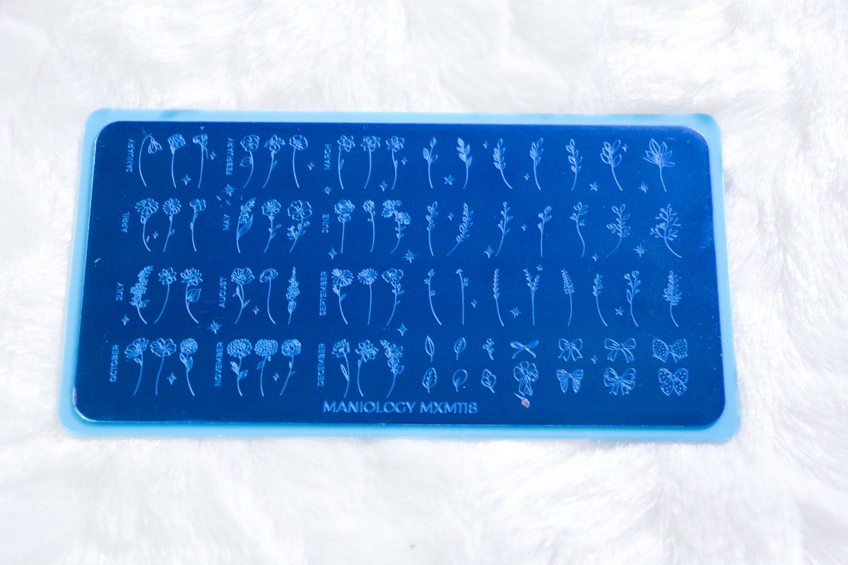 Maniology Nail Stamping Plate – MXM118 Birthday Birth Month Flowers