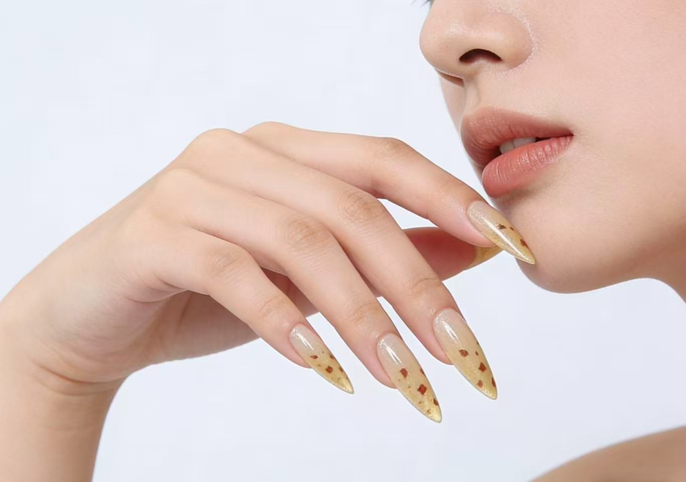 Amber Press-on Nails 10pcs Brand New Free Shipping