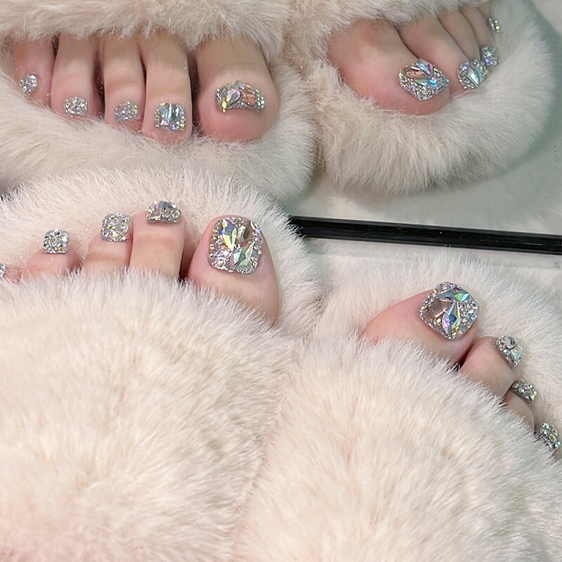oktake Glimmering Gala – Luxury Press-On Toe Nail Pedicure Collection