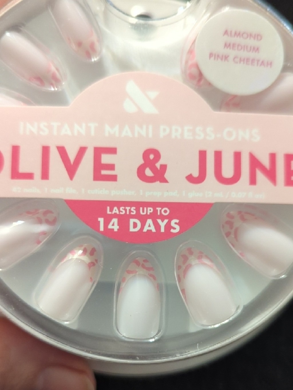 Olive & June Almond Medium Pink Cheetah Press-On Nails