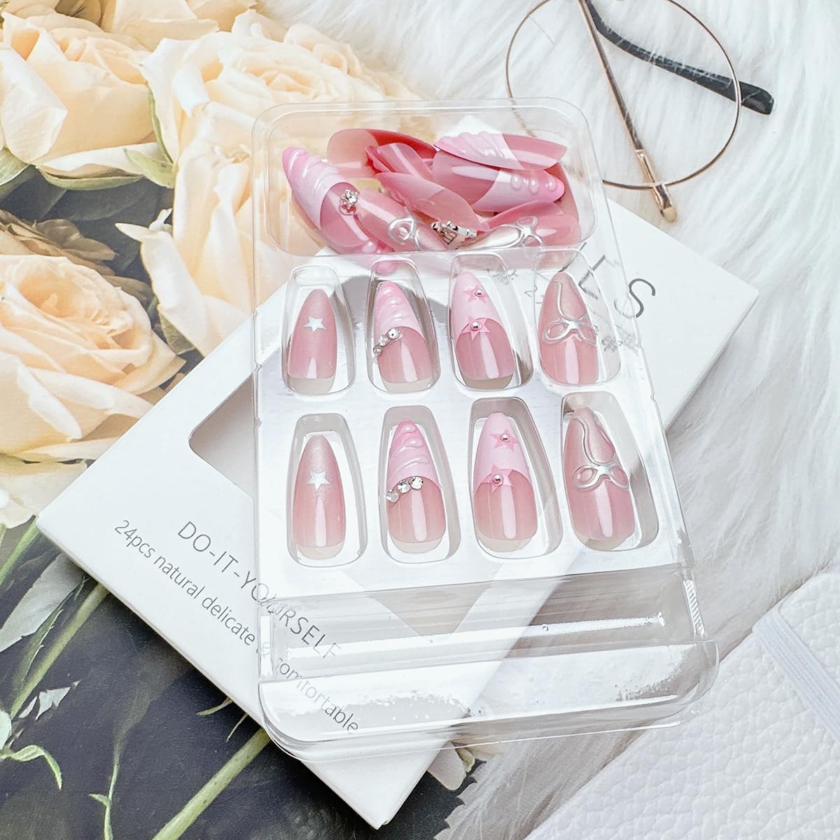 24Pcs Pink French Tip Press on Nails Medium Almond Fake Nails with Rhinestone…