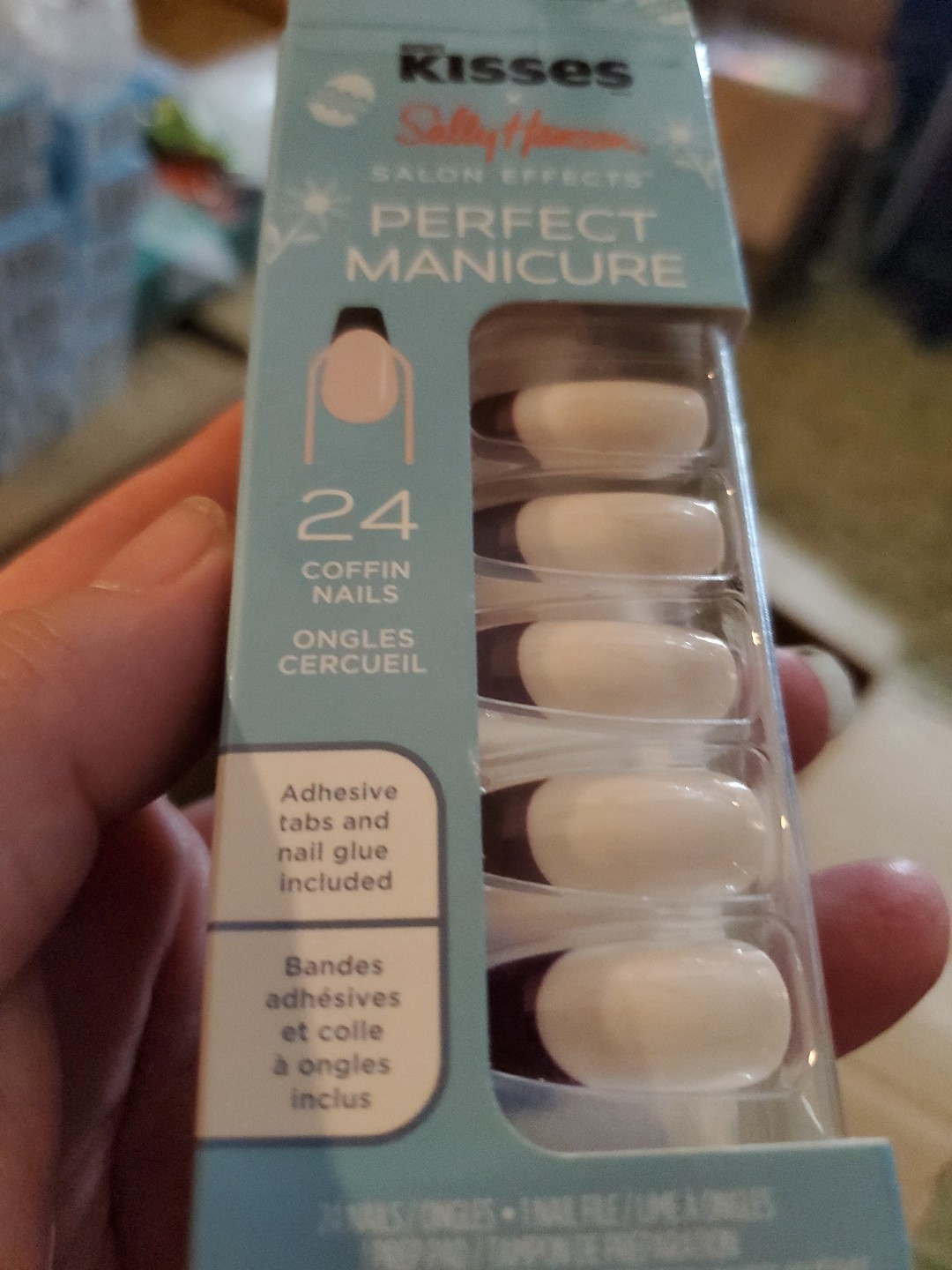 Sally Hansen Salon Effects Perfect Manicure x Hershey’s Kisses Sweet Like Kisses